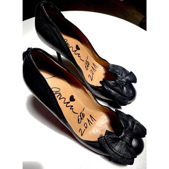 Lanvin PARIS Pin Up Leather Black Round Toe BOW 2011 Unique Heel Pumps 39.5 - Picture 1 of 11